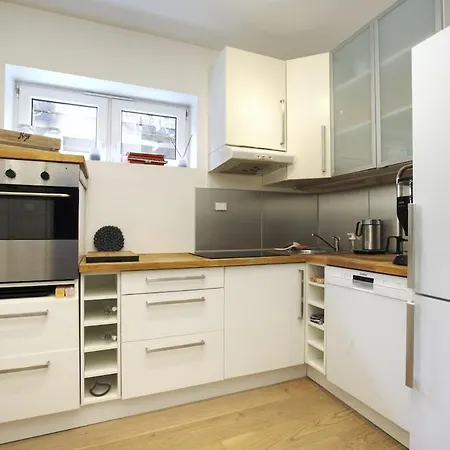 Apartment 10 Meters From The Fjord Bergen